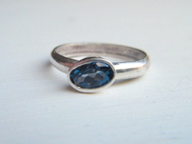 Off My Rocker Ring In London Blue Topaz Size 6