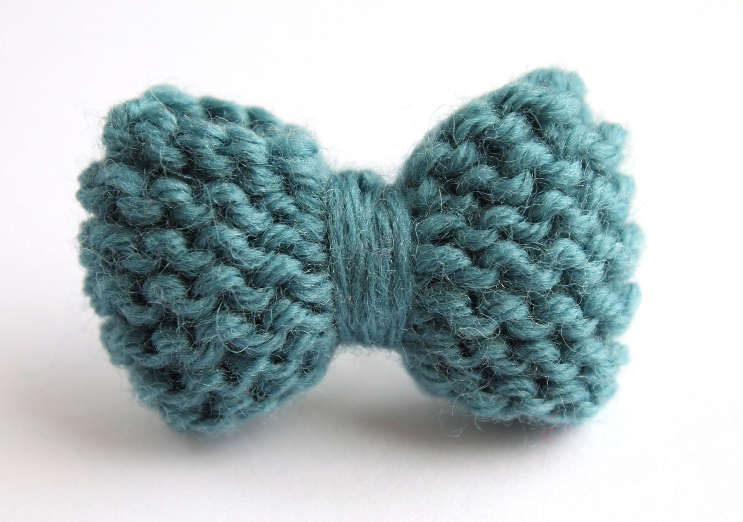 Bow ring knitted in seafoam oversized statement