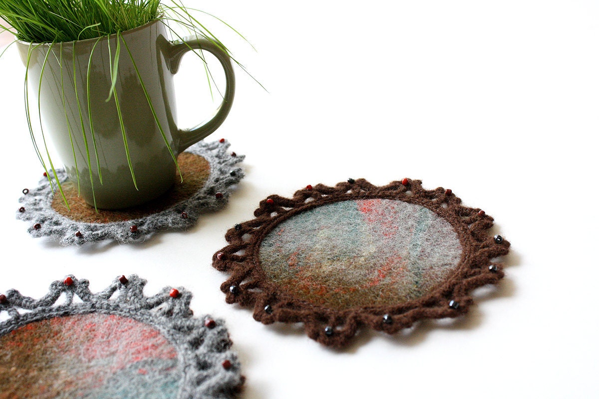 The same as different" Wool felted tea coasters - Onstail
