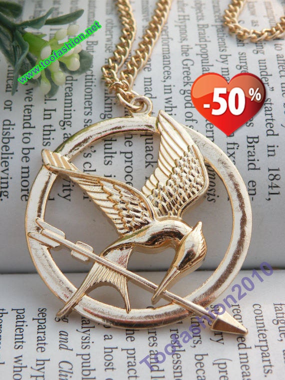 SALE - Retro gold the hunger games Mockingjay arrow necklace pendant vintage style