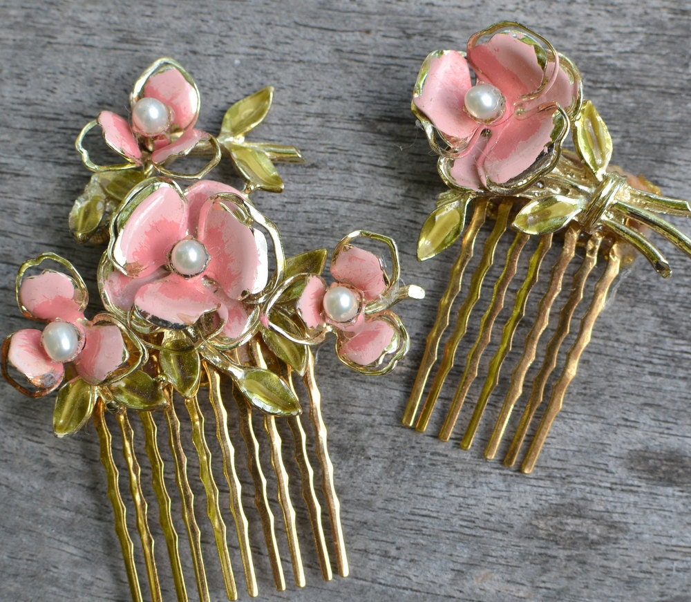 Pearl rose combs