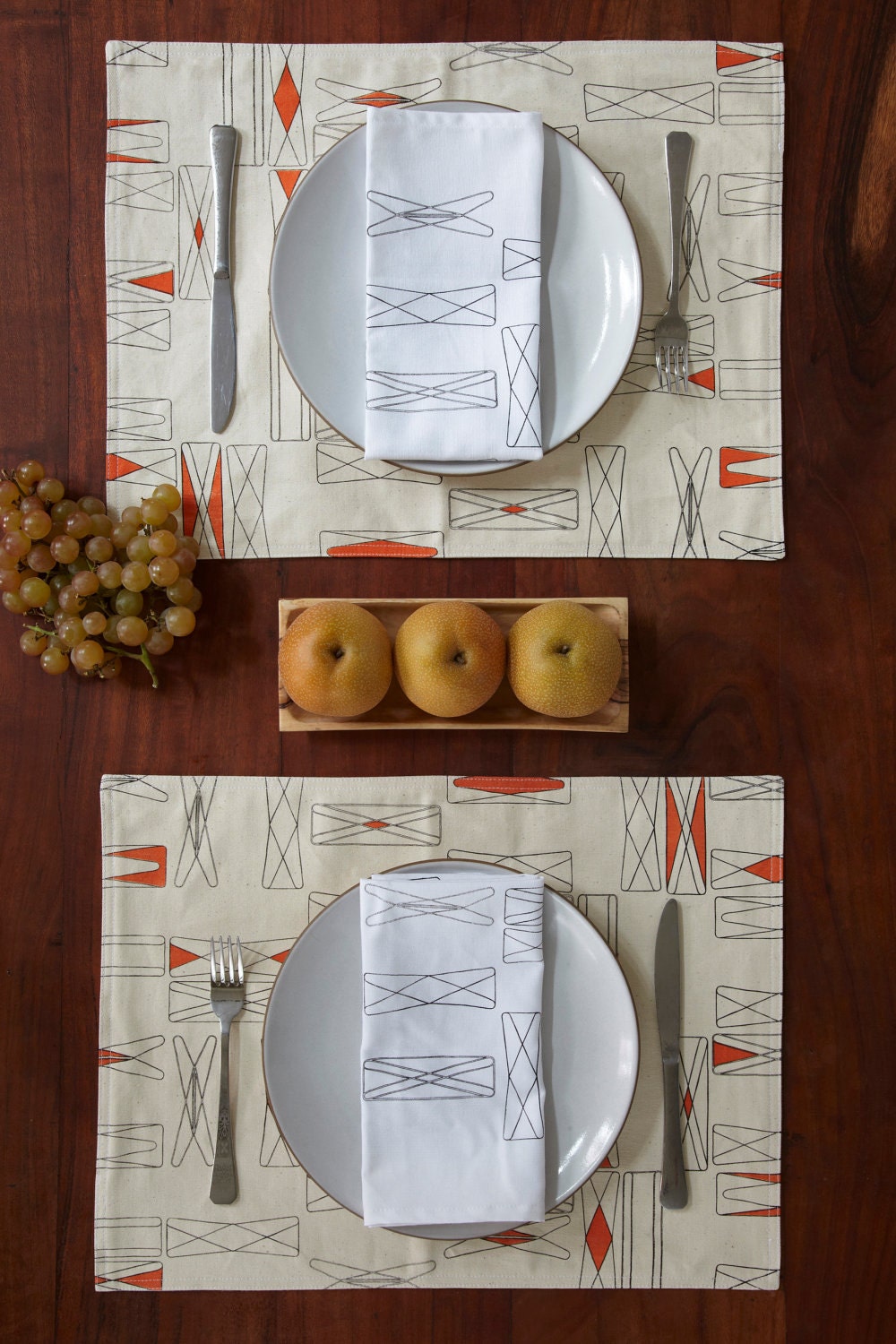 Cat's Cradle Placemat and Napkin Set for Two