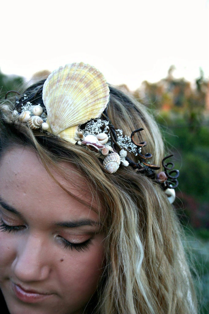 BEACH TIARA. mermaids delight shell crown natural hues