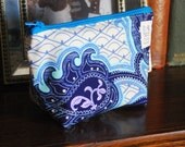 Small makeup pouch - perfect for keeping your purse organized
