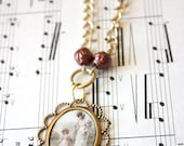 Victorian pendant necklace - romantic - red rose beads - gold chain