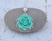 Custom Bridesmaid Necklace - Classic Rose and Simple Pearl Wedding Necklace - Choose Colors