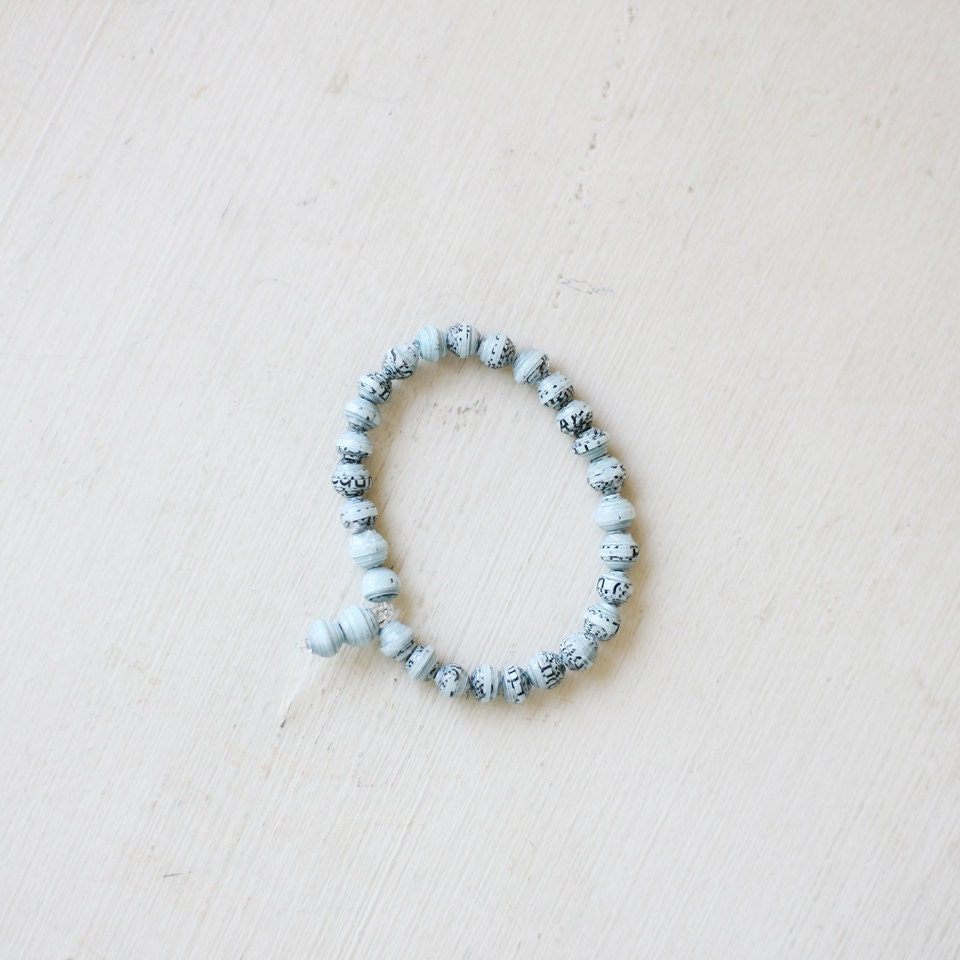 paper bead bracelet. extra small