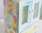 Refurbished Vintage Jewelry Box - Refurbished Small White with green and flowal accents - music box