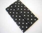 Tissue Case/White Dot On Black