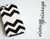 Vintage Black n White Chevron Cell Case