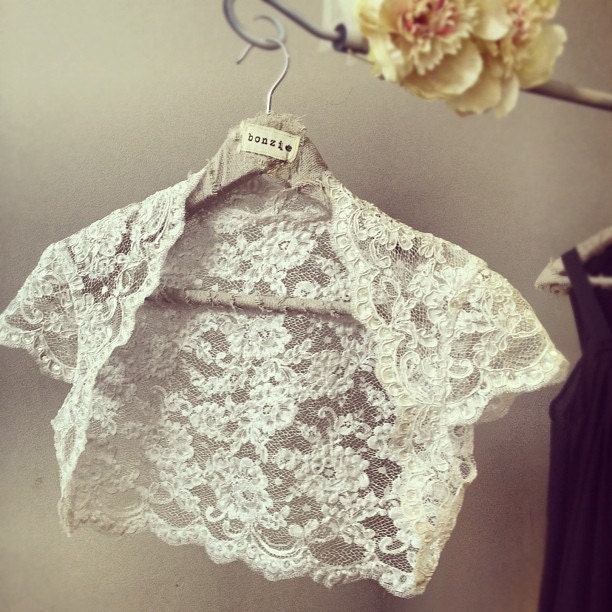 Romantica Lace Bridal Shrug - Vintage Inspired Wedding Lace Bolero in Ivory