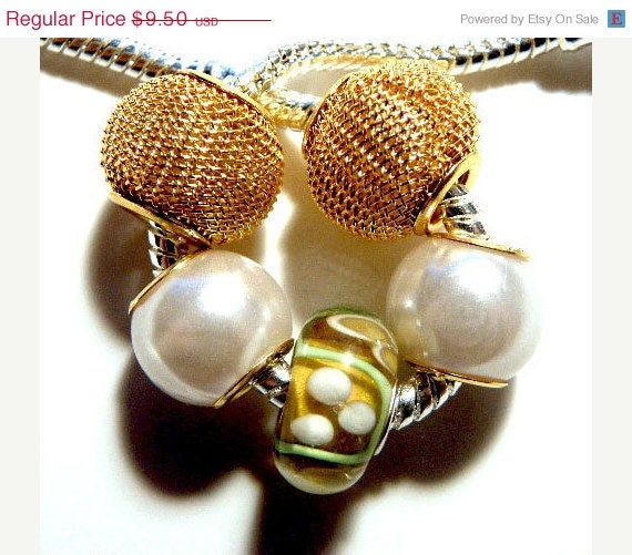 30% CEARANCe SALe and FREe SHIPPING European bead set gold white charms PBS909