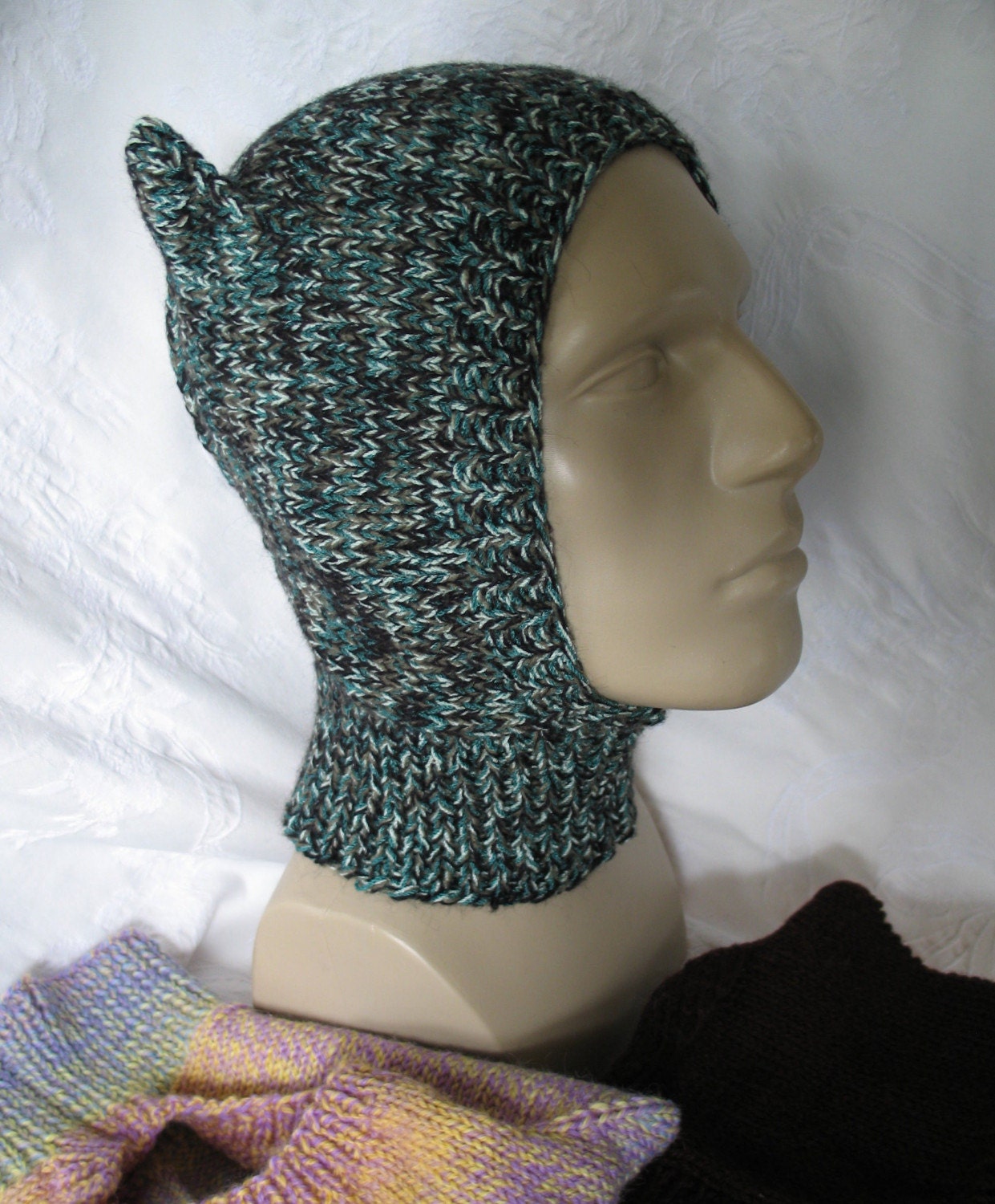 PROMPTON LAKE MAX . Quirky Earred Balaclava in Green Tweed . Size Adult Large