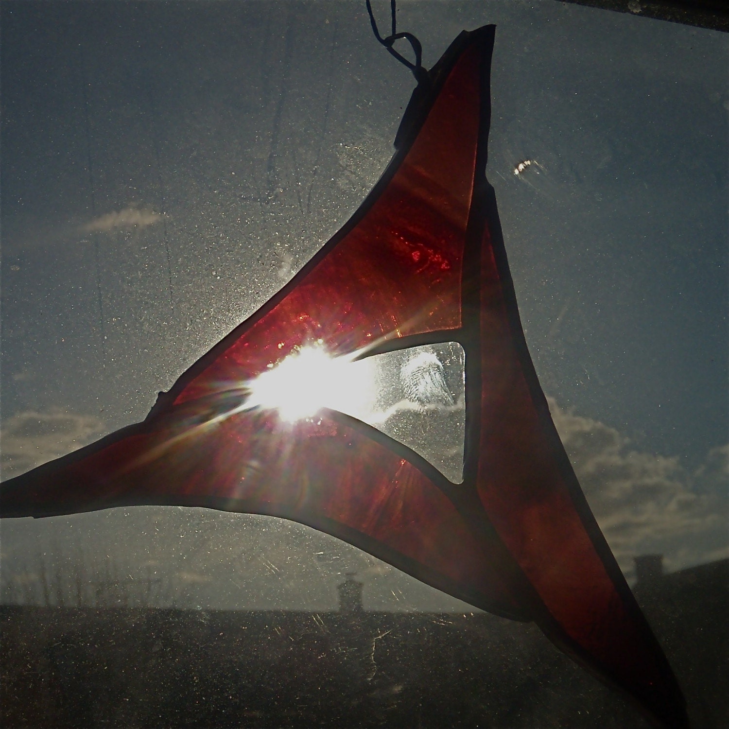 mystic purple trillium suncatcher--- stained glass trilogy
