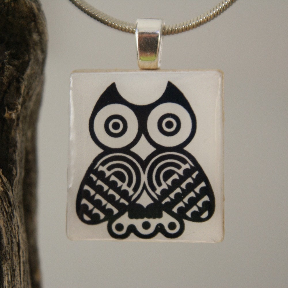 ModJess---Scrabble Tile Pendant---OWL-Black and White