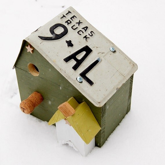 Upcycled Texas License Plate Roof on Barn Shaped Bird House/Nest Box for Black-capped Chickadees great gift for your Taxas friends