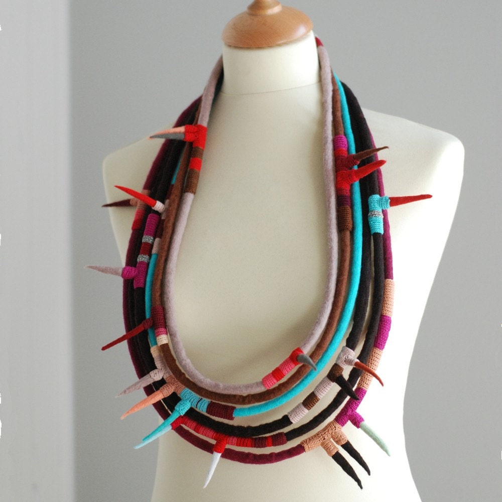 Soft spikes textile necklace