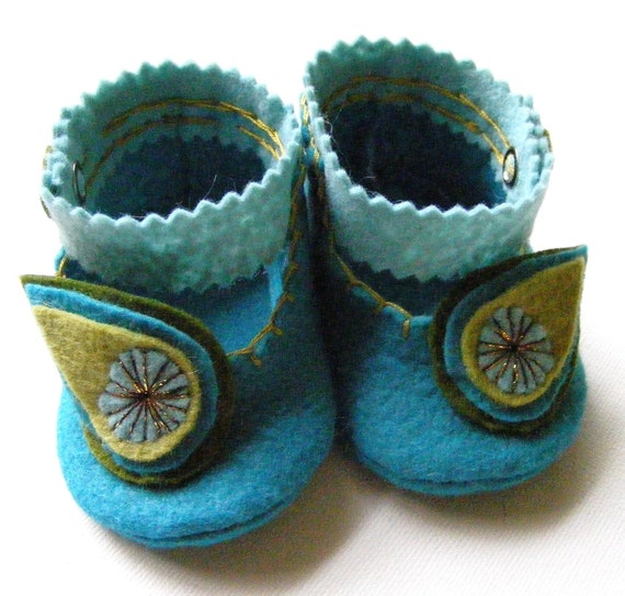 Pretty as a Peacock - Baby Shoes Lightweight