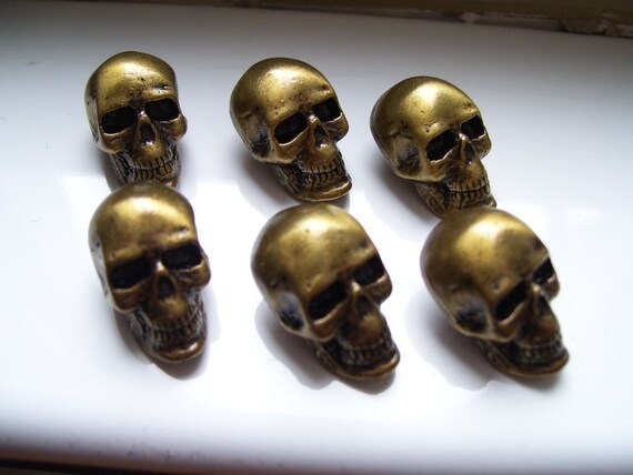 SKULL PEWTER BUTTONS - lot of 6 - Antiqued brass