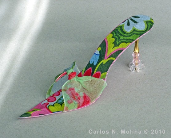 Carlos Molina Miniature Paper Shoe Sculptures Carlos Molina Miniature Paper Shoe Sculptures