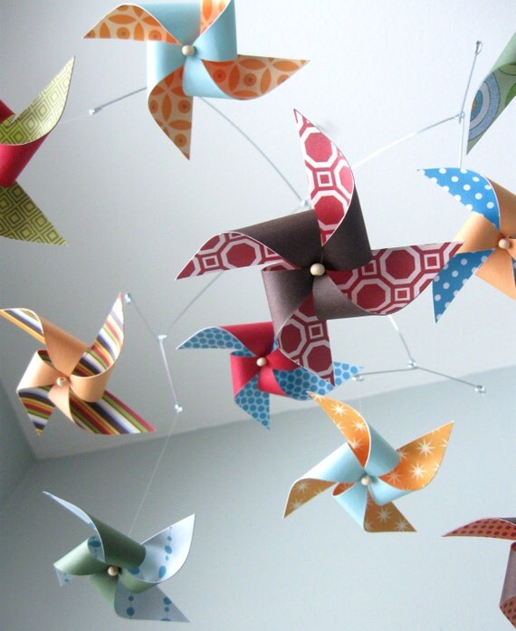 Pinwheel Baby Crib Mobile : Handsome