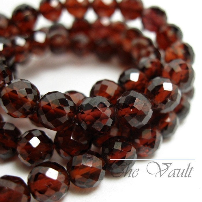 12 Garnet 5mm faceted rounds