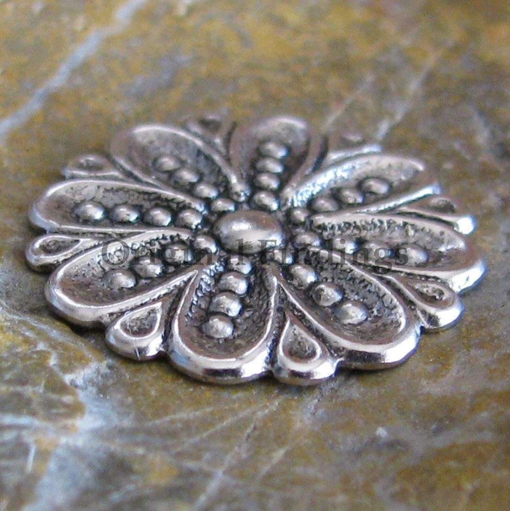 6 Antique Silver Brass Embellishment Jewelry Finding 587