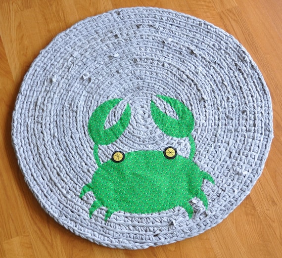 EKRA Green Beach Crab Recycled Crochet Area Rug