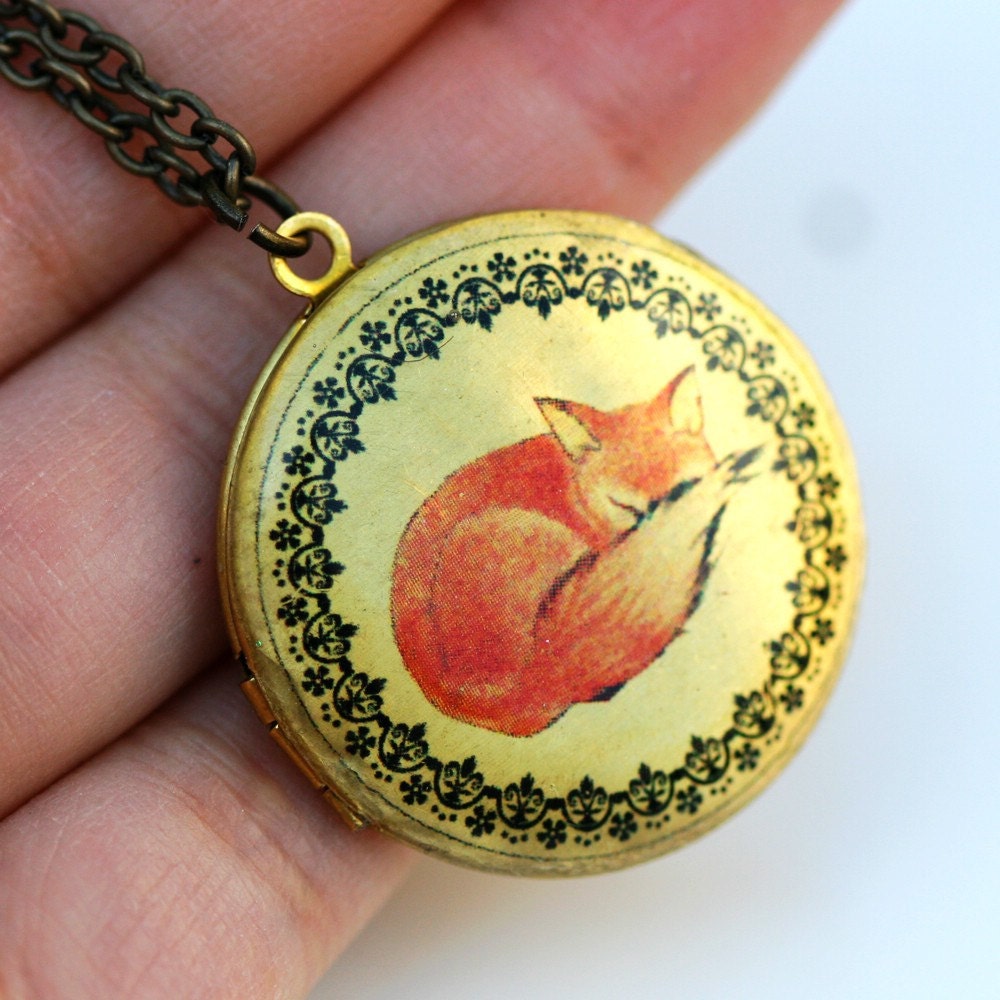 Locket,Photo Locket,Red Fox Locket, photo, Image,Round, Brass,Locket,Necklace,pendant