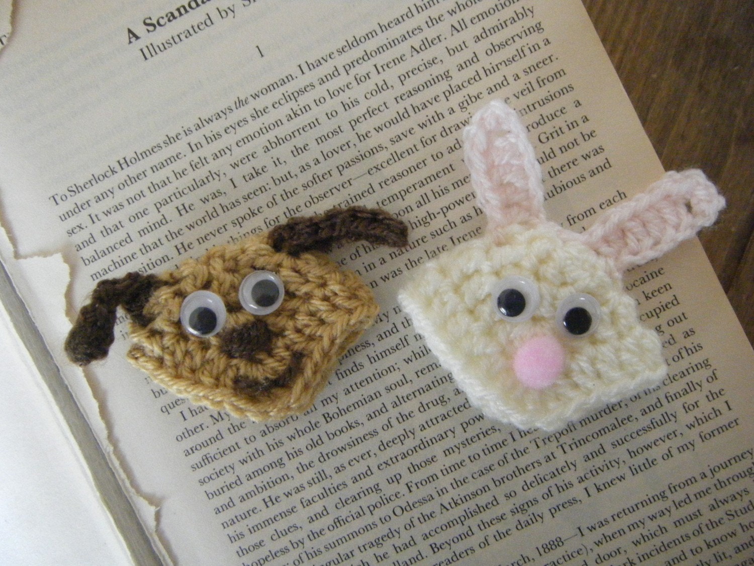 Bunny & Doggie Crochet Corner Bookmark Pattern PDF