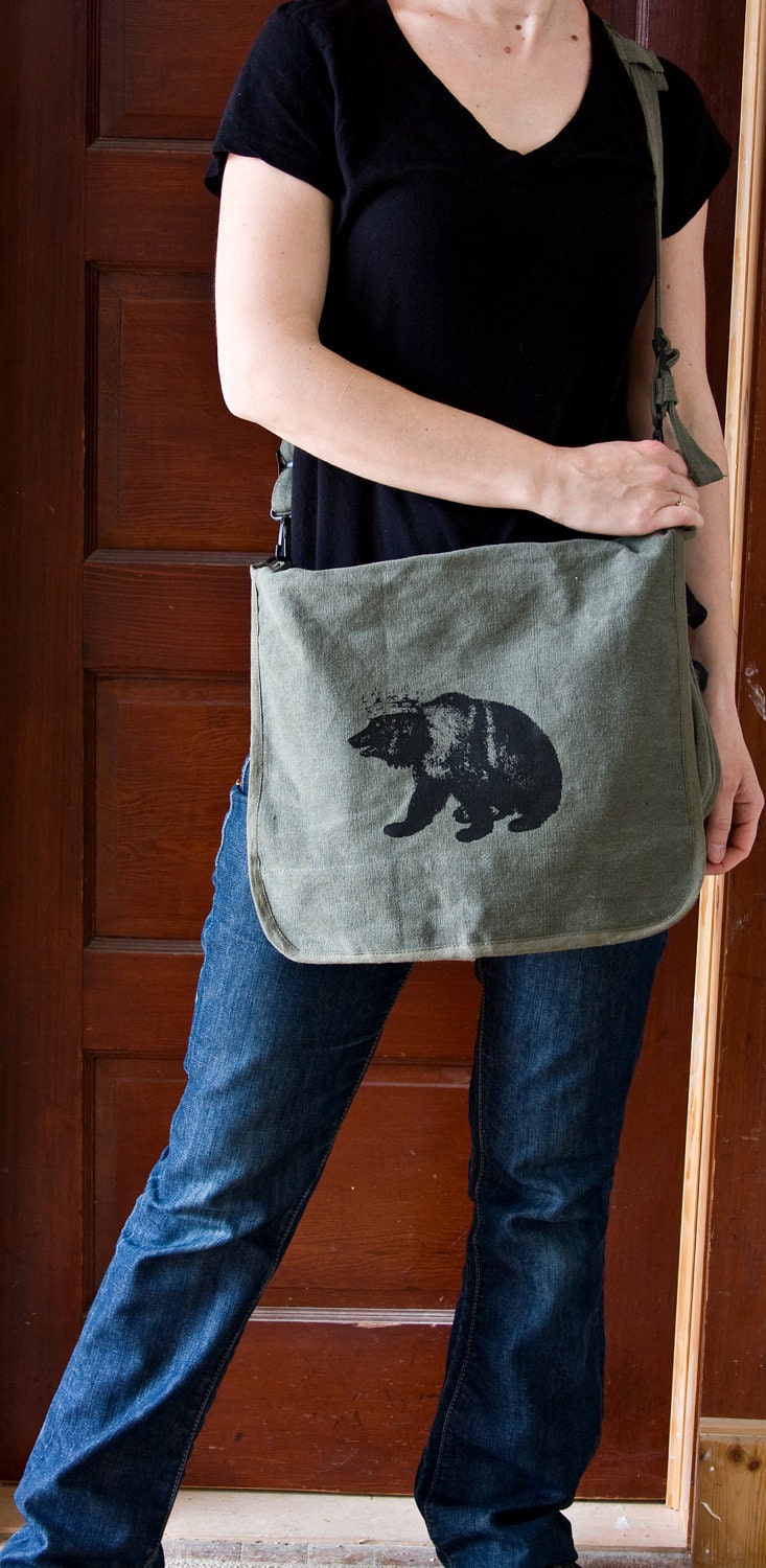 PARATROOPER Shoulder Bag with BEAR design