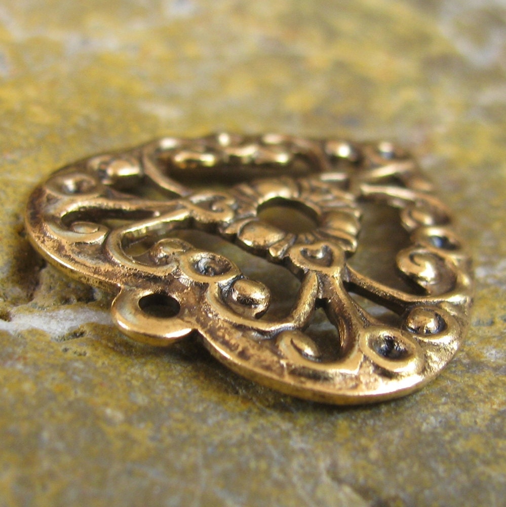 6 Antique Gold Brass Jewelry Heart Charm Pendent 47