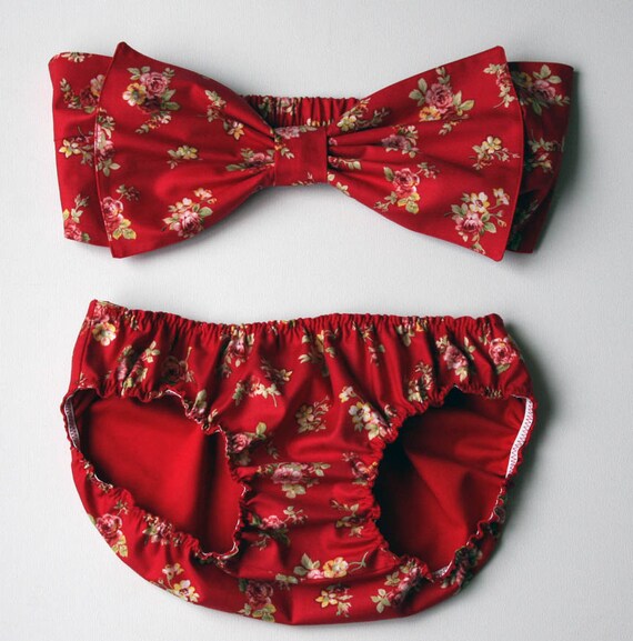 Red floral bow bandeau set by Eva Eiz