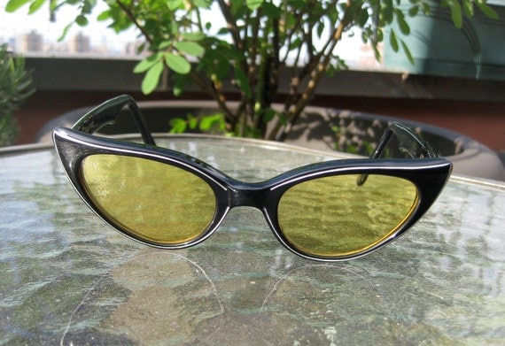 Hot- Rod Pinstriped 1950's Sunglasses