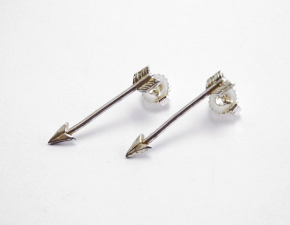 Arrow stud earrings in sterling silver