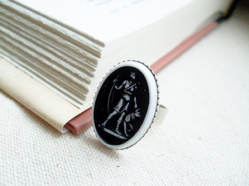 Artemis or Diana Goddess Cameo Ring in Black and White Ancient Greece and Rome