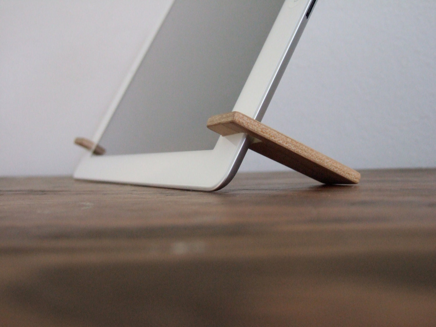 iPad stand. magnetic wood.