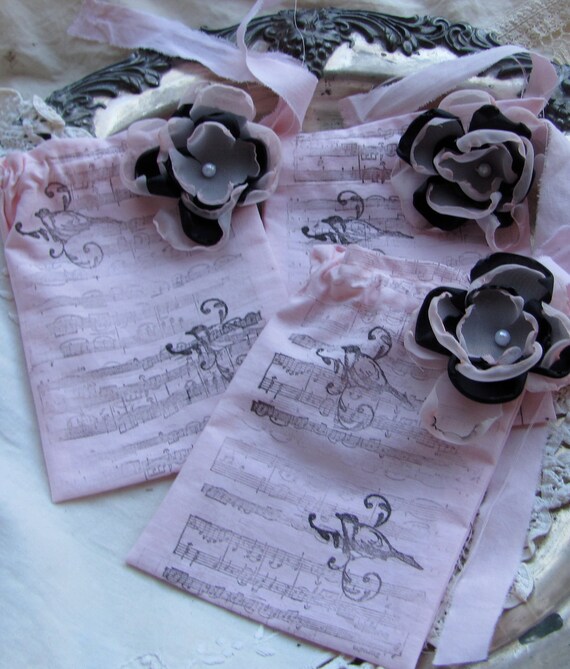 Gift Bags  French Inspired   Set of 3 by My Broken Art on Etsy