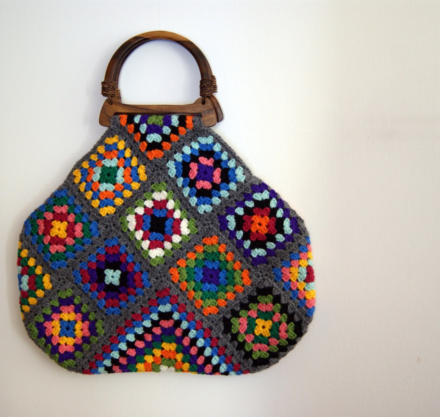 Free Pattern: Simple 7" Granny Square to Crochet - Yahoo! Voices
