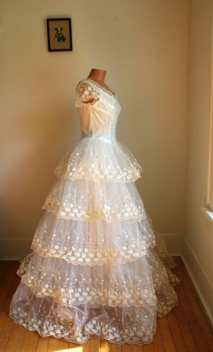 50 off this week onlyvintage 50s wedding dress PRINCESS tiered ivory 