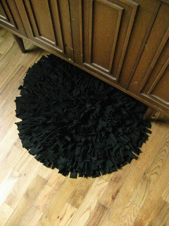 SALE Recycled T-Shirt Rug in Black Round SMALL