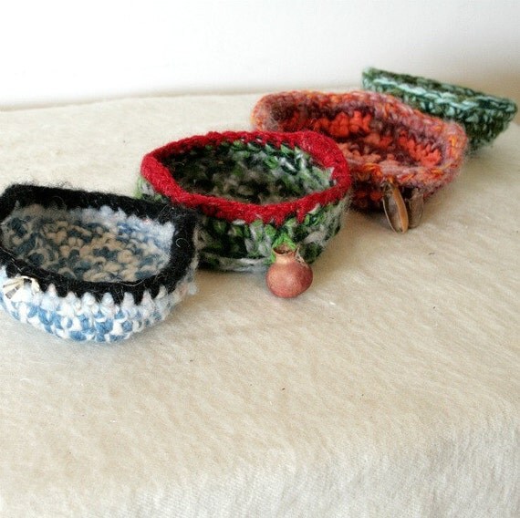Mini crochet baskets Set of four with natural decorations