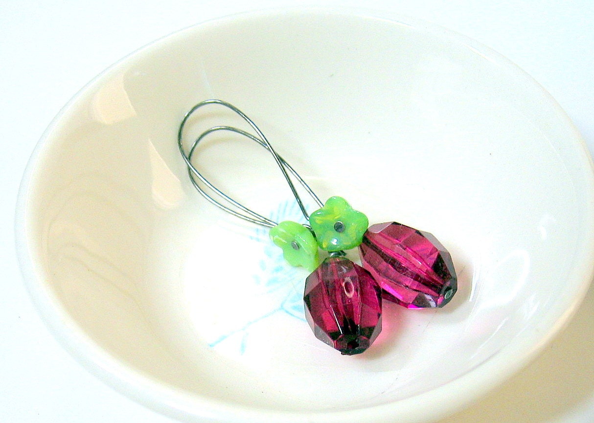 Raspberry Jubilee Dangling Earrings
