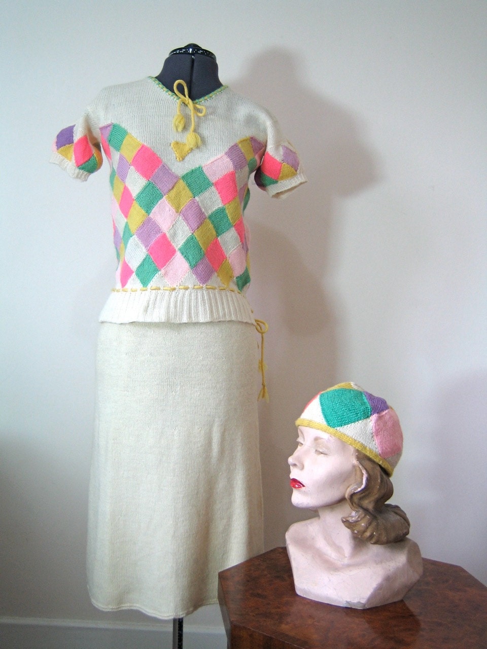 1930s-40s sweater set - hand knitted top, skirt and matching hat - S-M - wonderful