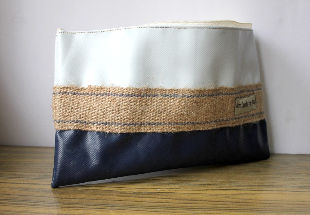 Men Toiletry case White & Blue Vinyl waterproof zippered