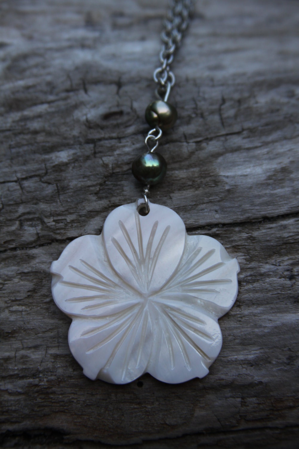 Summer Flower and Pearl Necklace