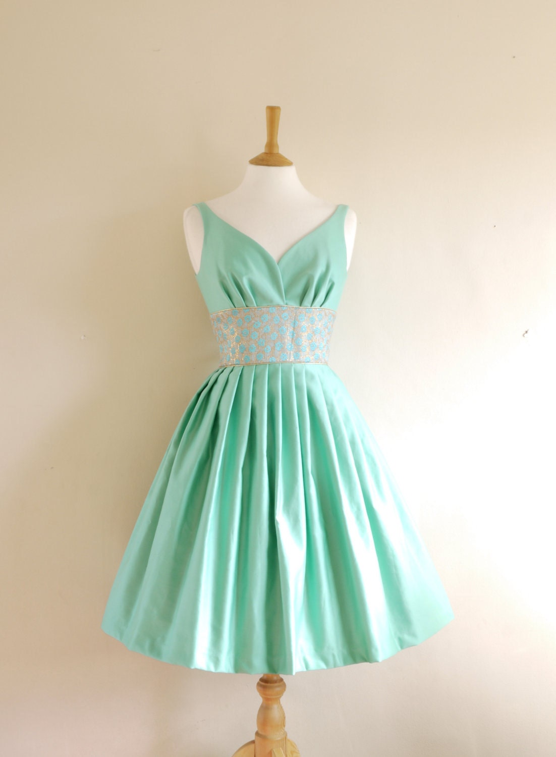 Size UK 8 (US 4-6) - Mint Green Cotton Satin Prom Dress - Made by Dig For Victory