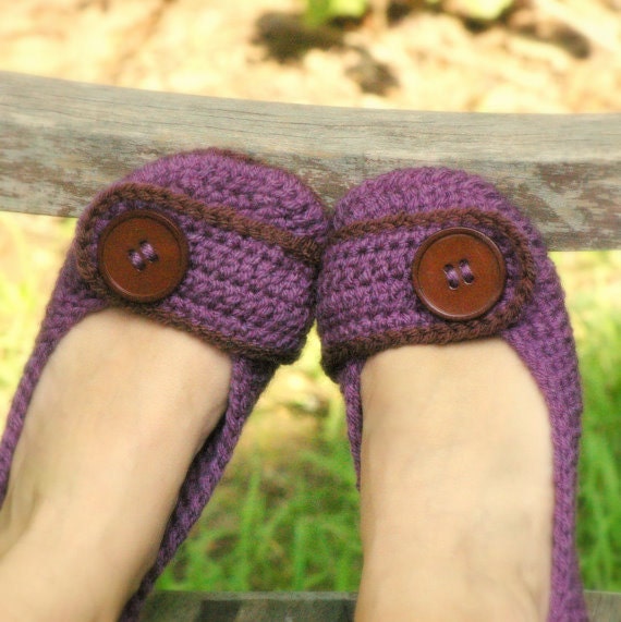 Womens House Slipper Crochet Pattern for Violet adult house slipper