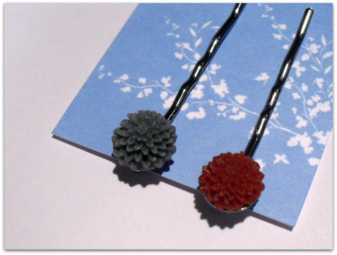 Flower Bobby Pin Set - Red and gray Mum's will look great in your hair this fall
