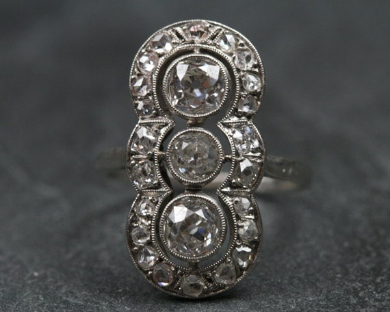 Your Guide to Antique Wedding Rings